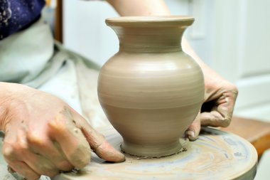 Modelleme kil. El yapımı pot Clay. Kil eller düdüğü