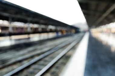 Bulanık tren istasyonu