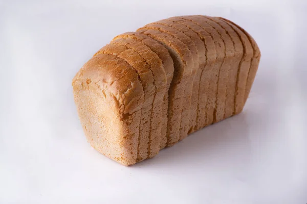 Gesneden Brood Geïsoleerd Witte Achtergrond Brood Voedsel Geïsoleerd Brood Bruin — Stockfoto