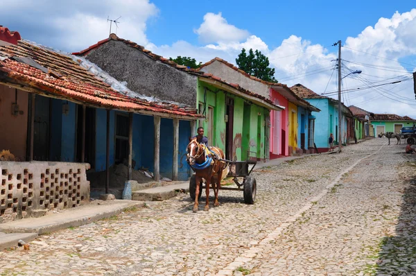 Kleurrijke straat in Trinidad — Stockfoto