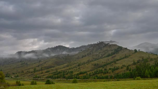 Niebla Nubes Las Montañas Amanecer Tiempo Nublado — Vídeos de Stock