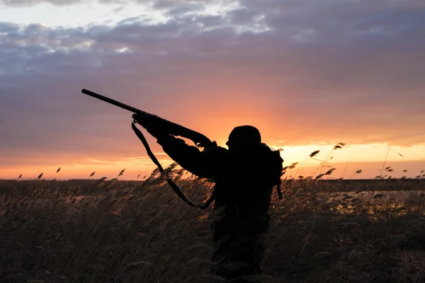 Silhouette del cacciatore — Foto Stock