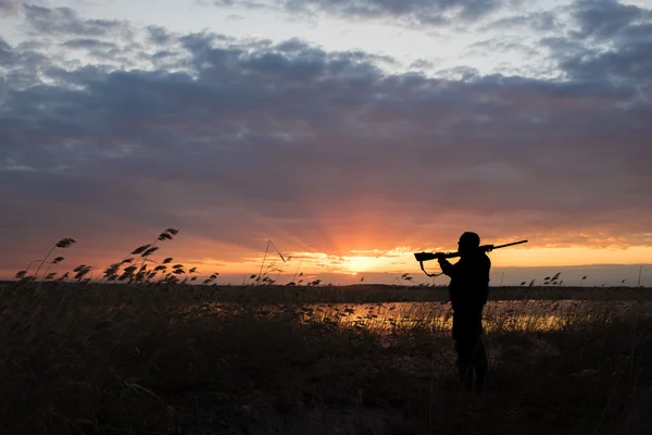 Silhouette del cacciatore — Foto Stock