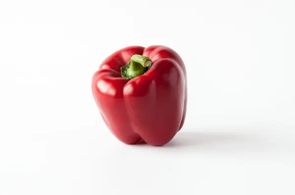 izole kırmızı tatlı biber