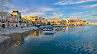 Bisceglie 'nin Eski Limanı Sunset Puglia Apulia İtalya