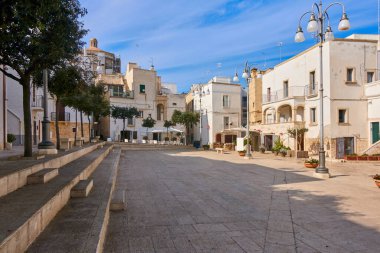 Tipik Apulian Binaları Küçük Meydan Polignano a Mare - Büyükşehir Bari - Apulia - İtalya