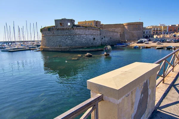 Kilátás Rivellino Erődre Gallipoli Kastélyra Régi Kikötő Körül Gallipoli Puglia — Stock Fotó