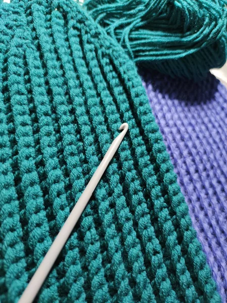 Knitting Crochet Wool Acrylic Green Violet Yarn Thread Hook Craft — Stock Photo, Image