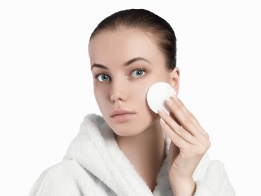 kız makyaj kaldırma