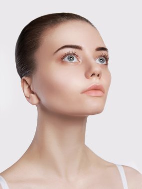 temiz yüzü ile güzellik esmer kız