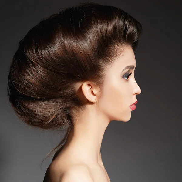 Kobieta z fryzurę salon piękności — Zdjęcie stockowe