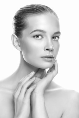 temiz yüzü ile güzel kız