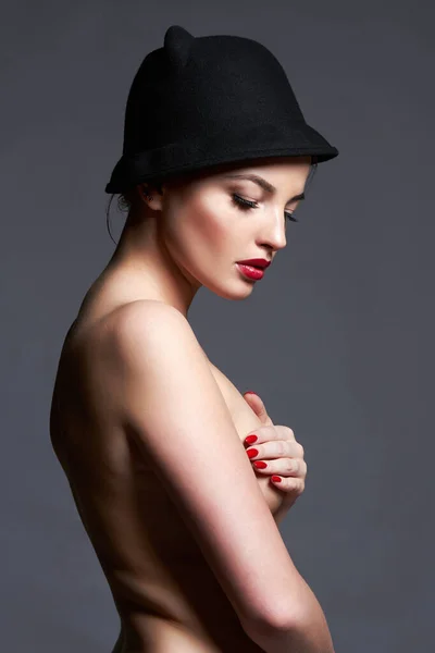 Bella Donna Nuda Col Cappello Ragazza Nuda Corpo Con Make — Foto Stock