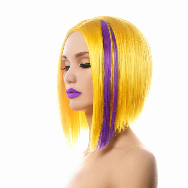 Kısa Hair.Bob ile güzel kız