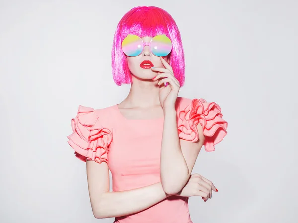 renkli güneş gözlüğü güzellik genç kadın