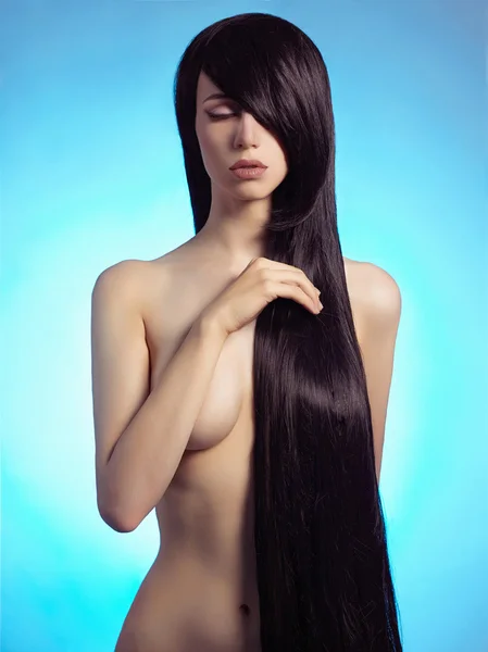 긴 머리를 가진 여 자가 섹시 한 몸매 — 스톡 사진