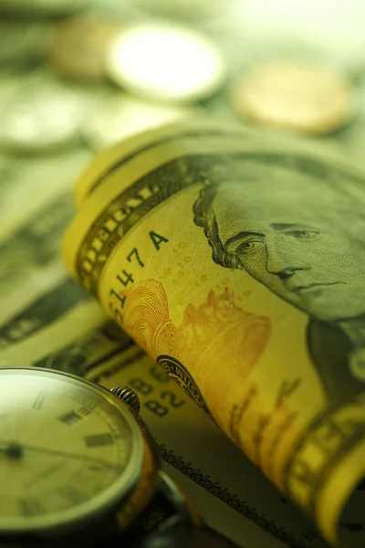Tempo e dinheiro. Tom Verde. Close-up - Imagem stock — Fotografia de Stock