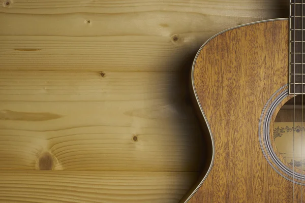 木の上のギター — ストック写真