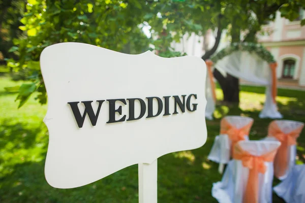 Signpost para a cerimônia de casamento — Fotografia de Stock