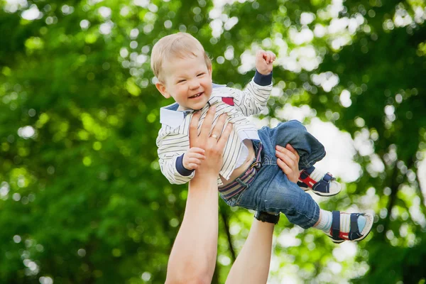 Happy family — Stock Photo, Image