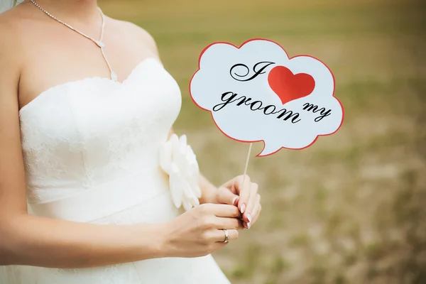 Jag älskar min brudgum. Bruden i bröllopsdag — Stockfoto