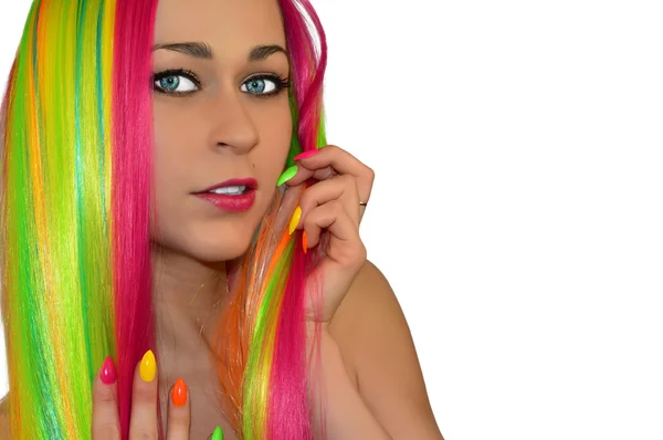 Vacker modell med rainbow hår — Stockfoto