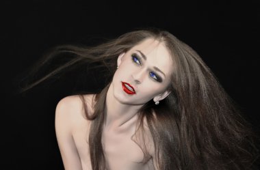  güzel model kırmızı dudaklar