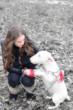 köpek ile güzel model