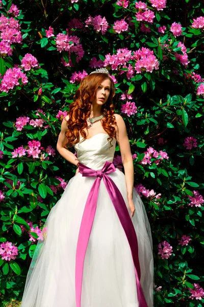 Beautiful model in a wedding dress — Stock Photo, Image