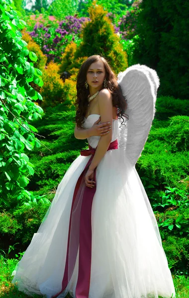 bir gelinlik güzel model