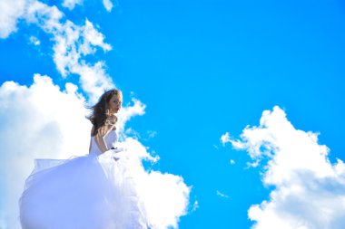 bir gelinlik güzel model