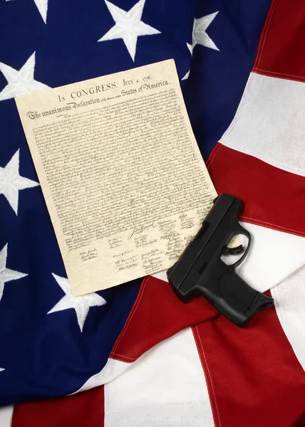 Verklaring van onafhankelijkheid met handpistool, horizontaal — Stockfoto