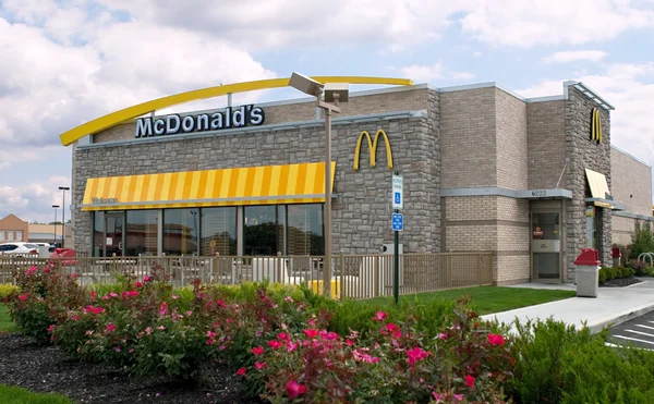 McDonalds restaurang — Stockfoto