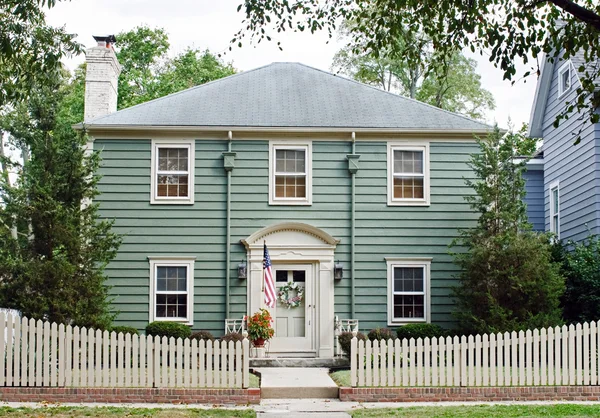 Casa con Picket Fence — Foto Stock