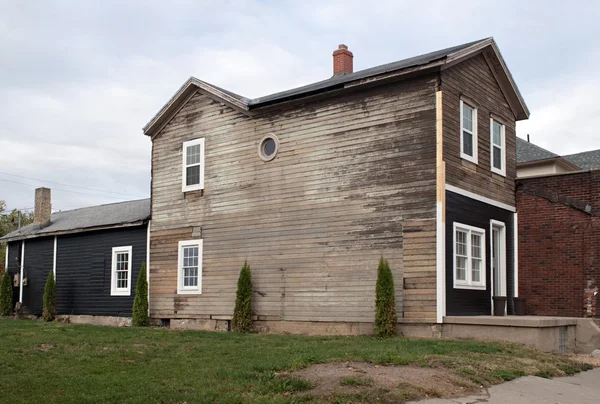 Eski ev rehabilitasyon devam ediyor