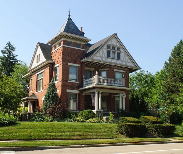 Grand Stck Style House — Stock Photo, Image