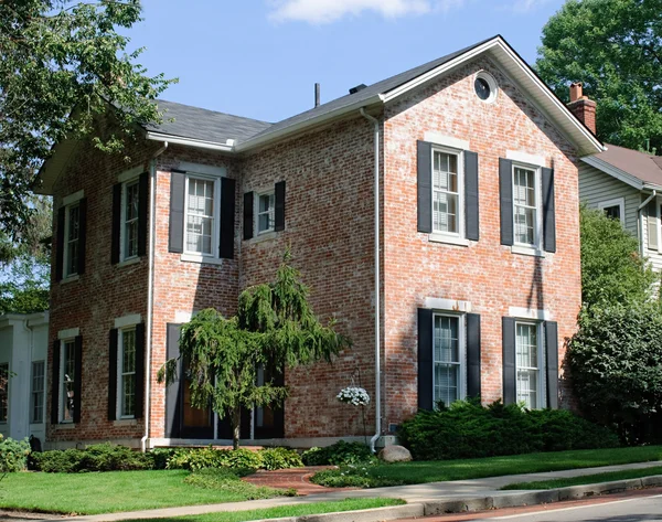 Weathered Brick House — Stock Photo, Image