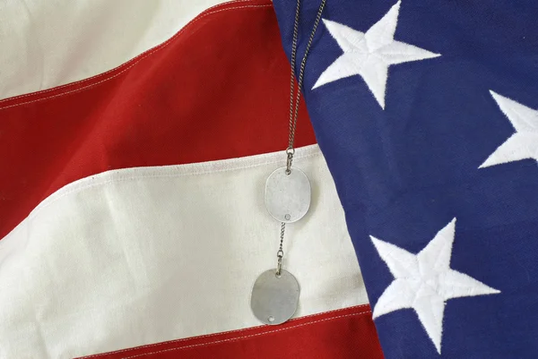 Amerykańską flagę z nieśmiertelniki — Zdjęcie stockowe