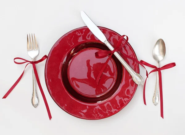 Christmas Dinnerware Setting with Red Rbons — Stock Photo, Image