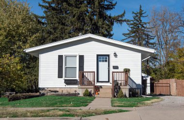 Küçük, tek katlı Beyaz Saray 