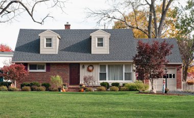 Cape Cod House resmi penceresi ile