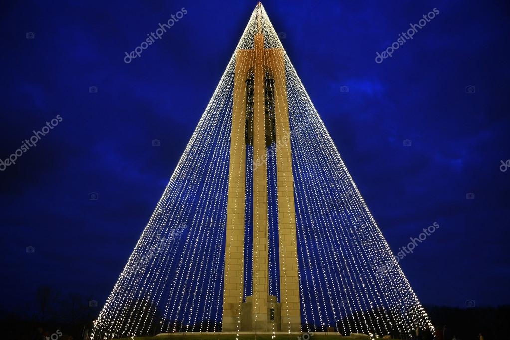the deeds carillon bell tower decorated with 20000 white christmas lights was built in 1942 in art modern style to commemorate the deeds family in dayton - Christmas Lights In Dayton Ohio the deeds carillon bell tower decorated with 20000 white christmas lights was built in 1942 in art modern style to commemorate the deeds family in dayton - Christmas Lights In Dayton Ohio