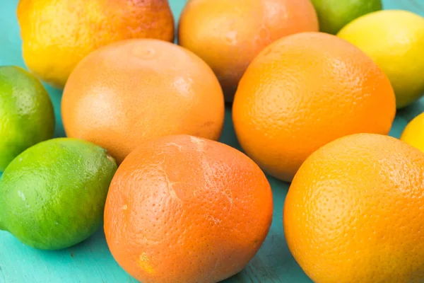 Assortment of citrus fruits. — Stock Photo, Image