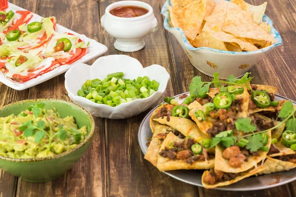 Mexican food. Nachos, quesadillas, guacamole dip. — Stock Photo, Image