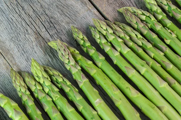 taze kuşkonmaz spears.