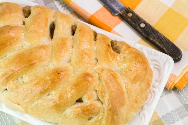 Fresh baked cabbage mushrooms fancy pie. — Stock Photo, Image