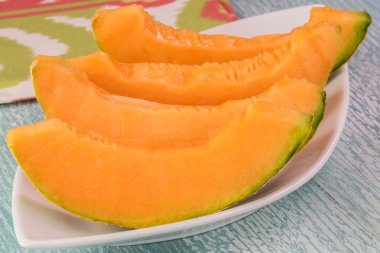 Kavun karpuz parçaları.