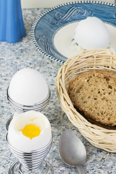 Huevos cocidos para el desayuno . — Foto de Stock