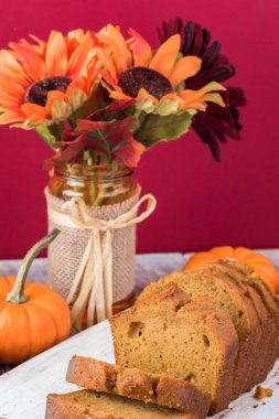 Kabak kremalı pasta.