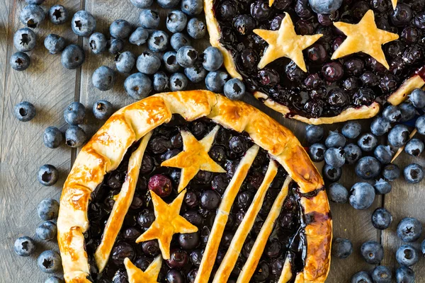 Böğürtlenli turta.